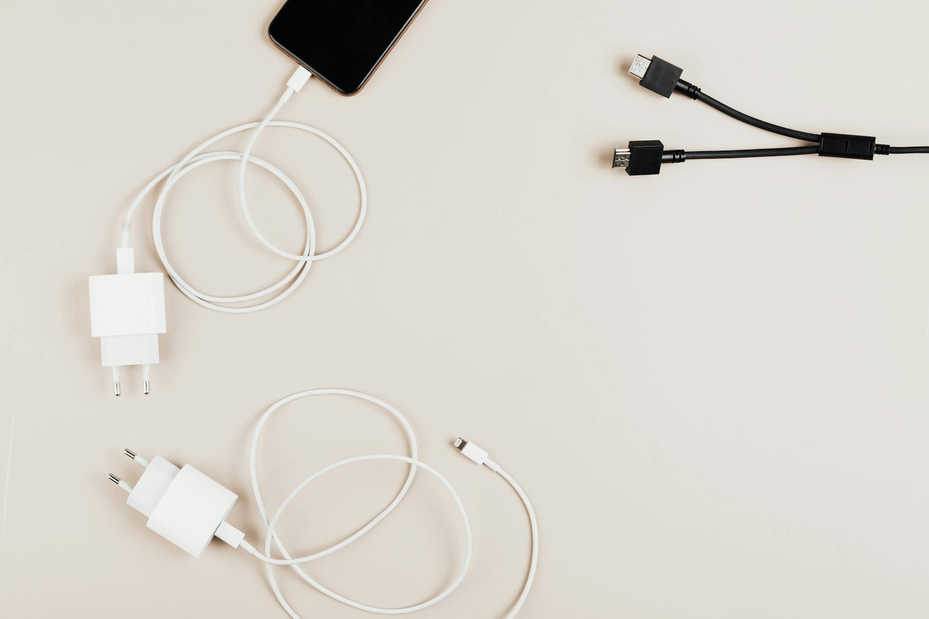 スマホが充電できない症状のパターンと原因の見極め方