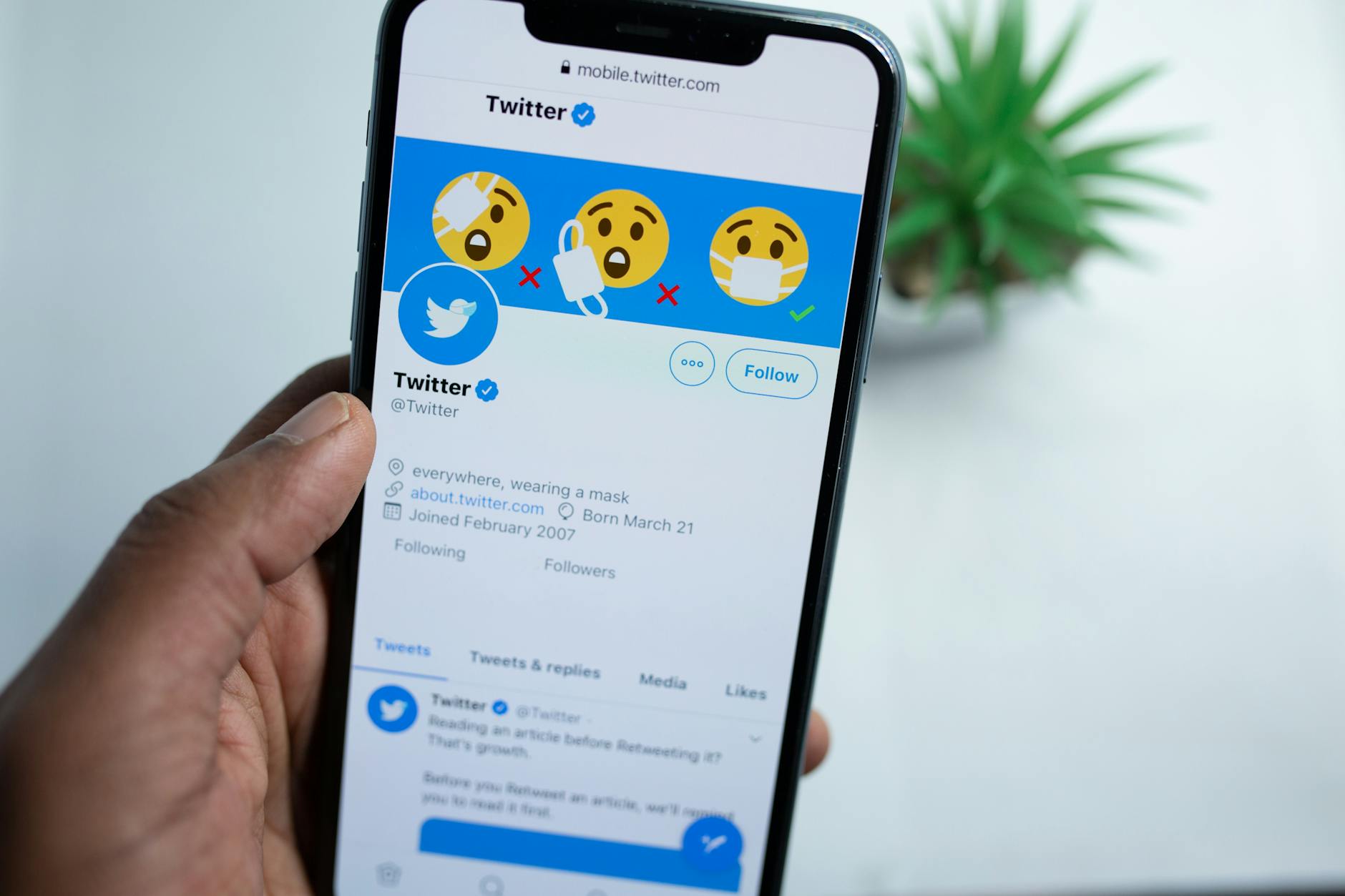 スマホを機種変更してもX（旧Twitter）のアカウントはどうなる？