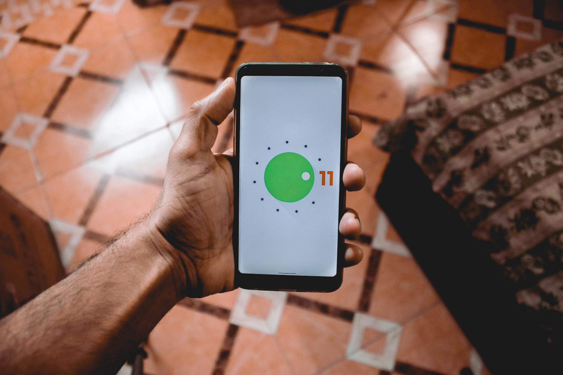 Androidの強制初期化とは何か？通常初期化との違いを理解しよう