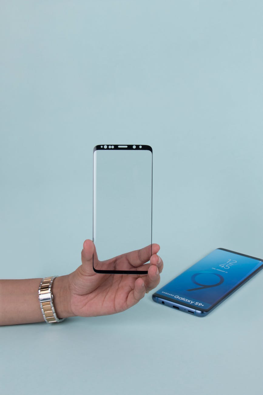 スマホのガラスフィルムを剥がしたくなる主なシチュエーション